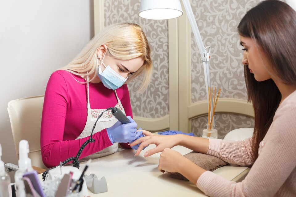 Altıeylül Manikürcü